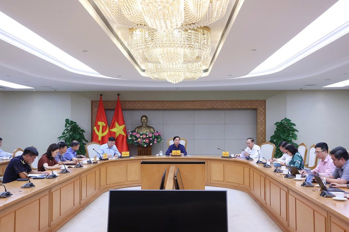 Phó Thủ tướng yêu cầu kiểm tra lò mổ, xem xét xử lý hình sự bán và thả heo bệnh
- Ảnh 1.