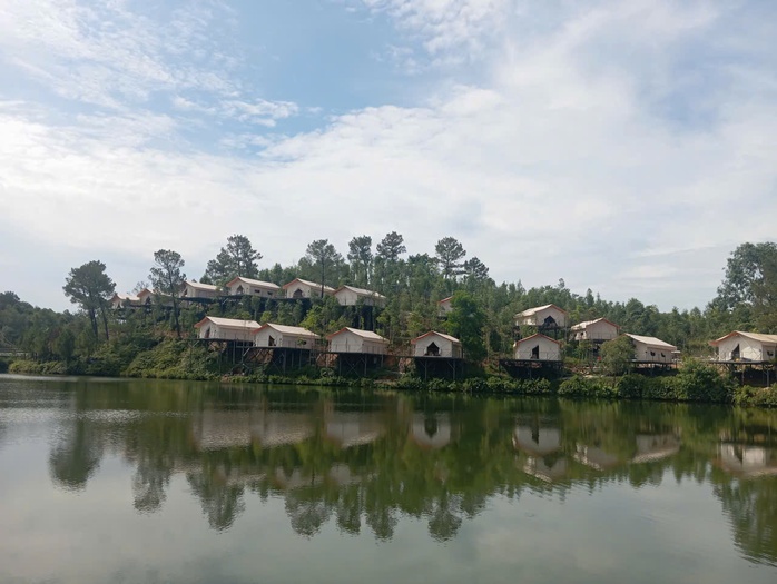Khu Farmstay Huế tạm ngưng hoạt động sau phản ánh xây dựng trái phép - Ảnh 3. Khu Farmstay Huế tạm ngưng hoạt động sau phản ánh xây dựng trái phép - Ảnh 3.