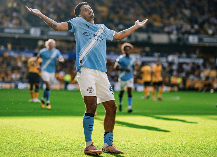 Man City đại thắng 4-0 tại "hang sói", độc chiếm đỉnh bảng Ngoại hạng - Ảnh 7.