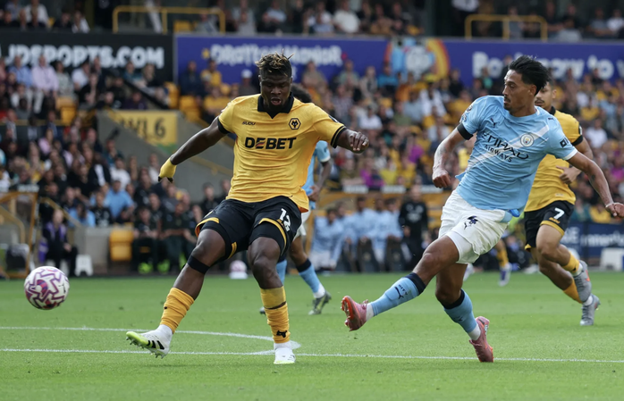 Man City đại thắng 4-0 tại "hang sói", độc chiếm đỉnh bảng Ngoại hạng - Ảnh 3.