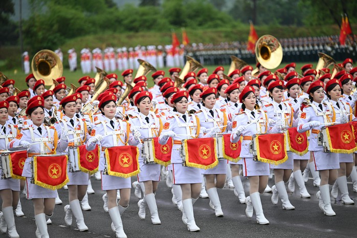 VIDEO: Hơn 16.000 cán bộ, chiến sĩ hợp luyện diễu binh, diễu hành dưới trời mưa tầm tã- Ảnh 1.