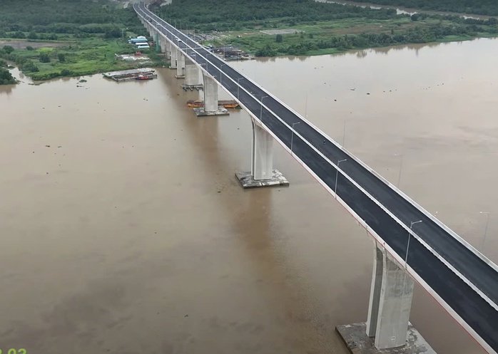 Xe nào bị cấm lưu thông qua cầu Nhơn Trạch?- Ảnh 1.