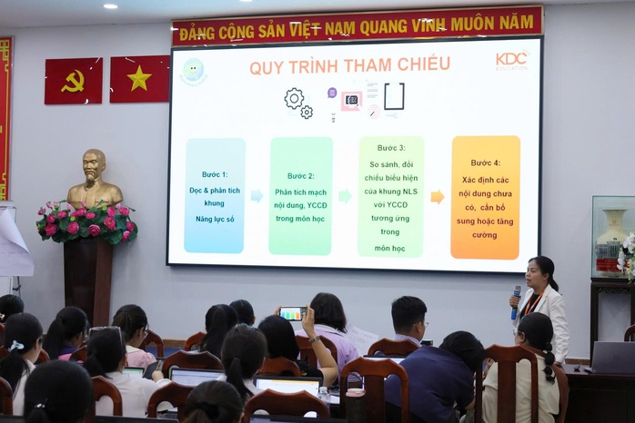 Gấp rút chuẩn bị cho năm học mới - Ảnh 2.