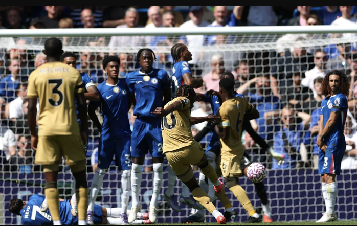 Nhà vô địch thế giới Chelsea bị Palace cầm hòa tại sân nhà Stamford Bridge - Ảnh 2.