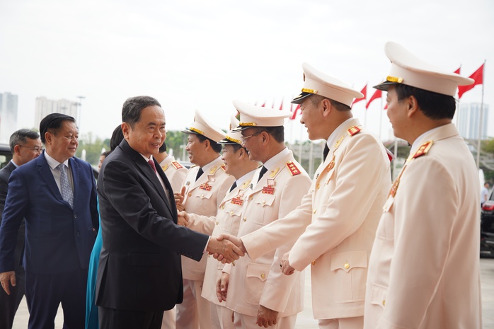 Tổng Bí thư Tô Lâm dự Lễ kỷ niệm 80 năm 
Ngày Truyền thống Công an Nhân dân- Ảnh 7.