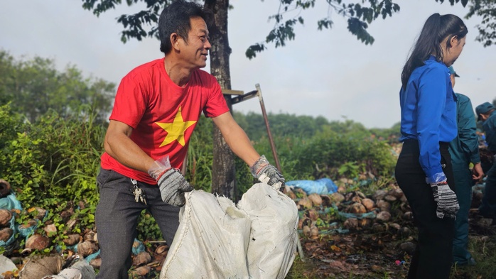 Hình ảnh ám ảnh người dân phường Bình Dương gần 2 năm vừa được xử lý- Ảnh 3. Hình ảnh ám ảnh người dân phường Bình Dương gần 2 năm vừa được xử lý- Ảnh 3.