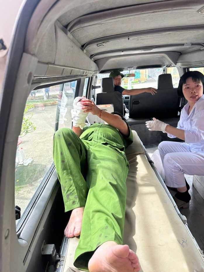 Bắt đối tượng tham gia vụ chém cán bộ Công an tại Trung tâm cai nghiện Gia Minh - Ảnh 2. Bắt đối tượng tham gia vụ chém cán bộ Công an tại Trung tâm cai nghiện Gia Minh - Ảnh 2.