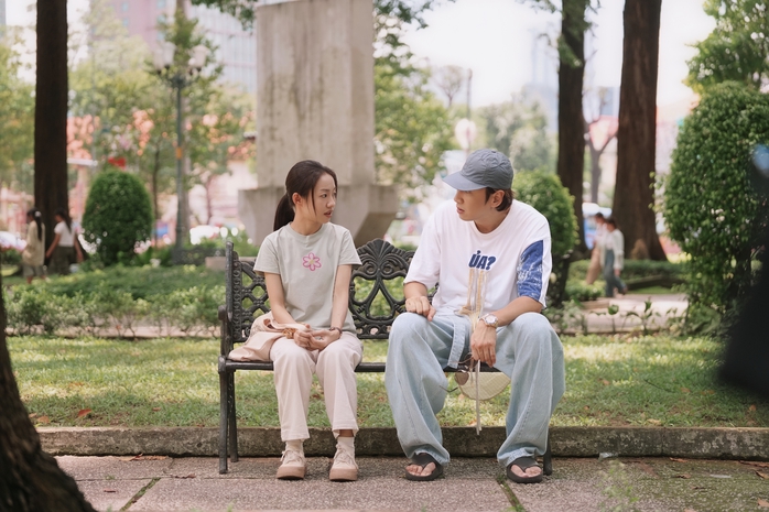 "Hoàng tử châu Á" Lee Kwang-soo say nắng "nàng thơ Việt Nam" Hoàng Hà- Ảnh 4.