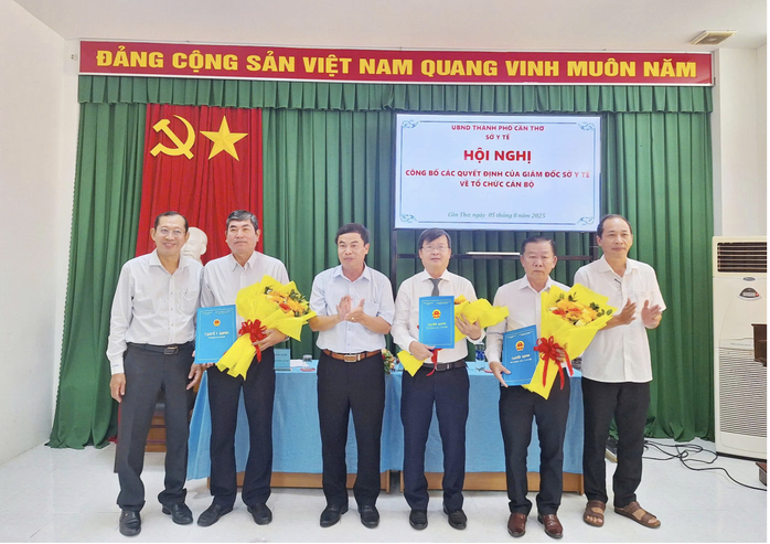 Chia sẻ của Giám đốc CDC Cần Thơ khi được miễn trách nhiệm hình sự và bổ nhiệm lại - Ảnh 1.