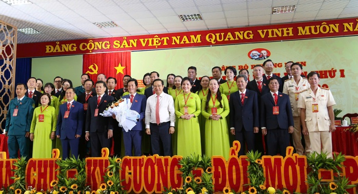 Chủ tịch UBND TP HCM: Phường Dĩ An cần mời gọi nhà đầu tư cùng tham gia chỉnh trang đô thị- Ảnh 6. Chủ tịch UBND TP HCM: Phường Dĩ An cần mời gọi nhà đầu tư cùng tham gia chỉnh trang đô thị- Ảnh 6.