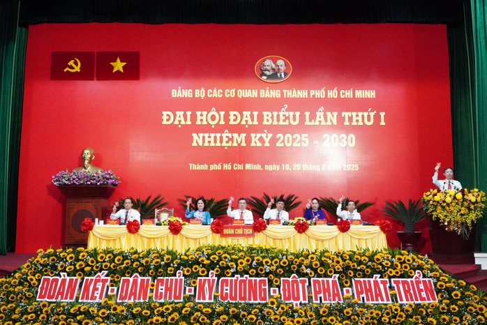 Khai mạc Đại hội đại biểu Đảng bộ các cơ quan Đảng TP HCM lần thứ I, nhiệm kỳ 2025 - 2030- Ảnh 1. Khai mạc Đại hội đại biểu Đảng bộ các cơ quan Đảng TP HCM lần thứ I, nhiệm kỳ 2025 - 2030- Ảnh 1.