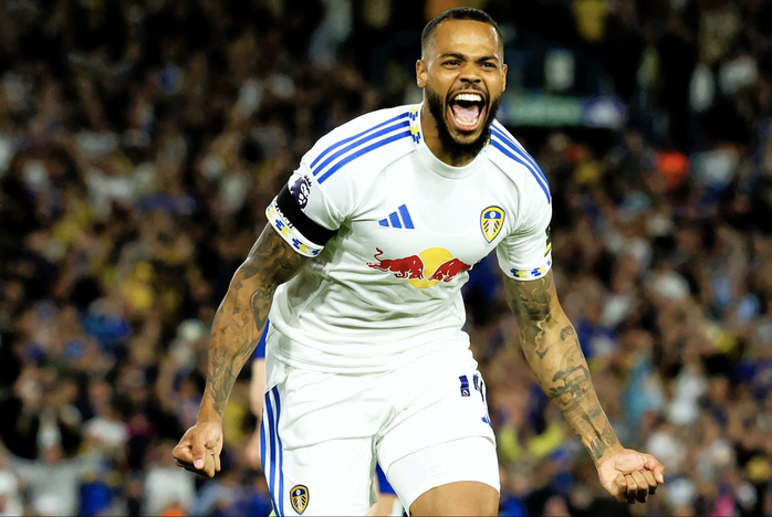 Phạt đền gây tranh cãi, Leeds United hạ Everton ngày trở lại Premier League - Ảnh 4.