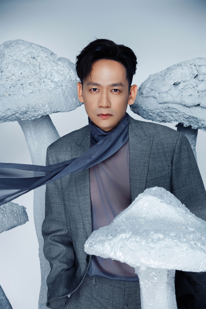 Duy Mạnh tôn vinh người lính tuyến đầu với "Người chiến sĩ biên cương"- Ảnh 2. Duy Mạnh tôn vinh người lính tuyến đầu với "Người chiến sĩ biên cương"- Ảnh 2.