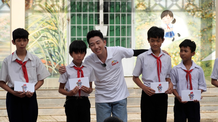 Tô màu vùng xa vẽ tiếp ước mơ học sinh khó khăn   - Ảnh 3.