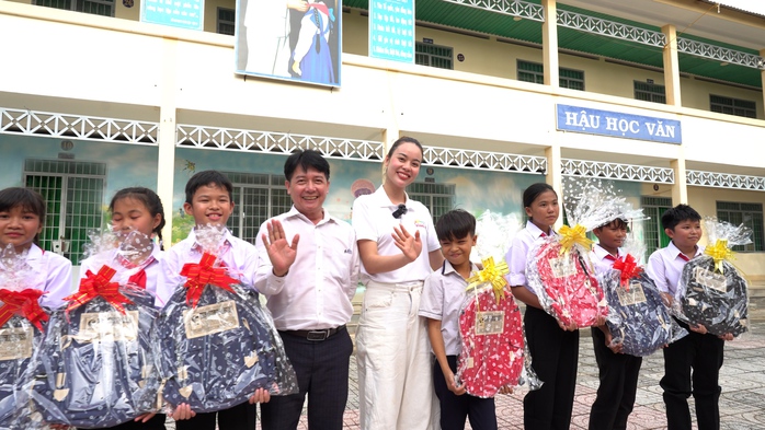 Tô màu vùng xa vẽ tiếp ước mơ học sinh khó khăn   - Ảnh 2.