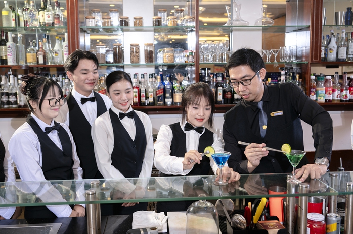Các doanh nghiệp lớn "săn đầu người" tại STHC Career Day 2025- Ảnh 4. Các doanh nghiệp lớn "săn đầu người" tại STHC Career Day 2025- Ảnh 4.