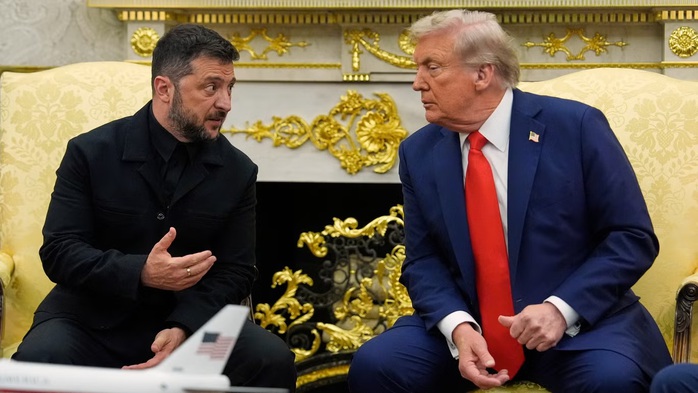 Tổng thống Donald Trump gọi cho Tổng thống Nga, nói gì? - Ảnh 1. Vừa họp xong với ông Zelensky, Tổng thống Donald Trump gọi ngay cho tổng thống Nga - Ảnh 1.