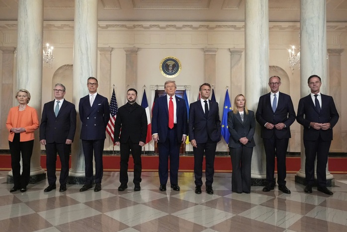 Ukraine đề nghị "mua 100 tỉ USD vũ khí Mỹ", NATO nói về đảm bảo an ninh đặc biệt- Ảnh 1. Ukraine đề nghị "mua 100 tỉ USD vũ khí Mỹ", NATO nói về đảm bảo an ninh đặc biệt- Ảnh 1.