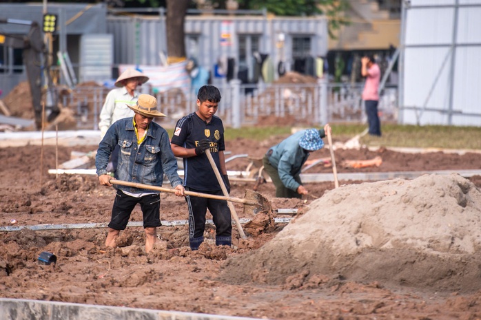 Đội nắng gấp rút hoàn thiện mở rộng Quảng trường Ba Đình vượt tiến độ- Ảnh 4.