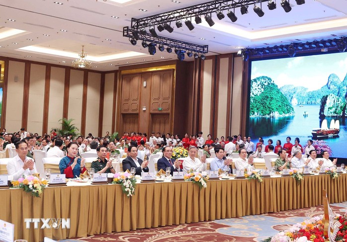 Tổng Bí thư Tô Lâm dự lễ kỷ niệm 80 năm ngành Công an , Ngọai giao và Quốc phòng - Ảnh 3. Tổng Bí thư Tô Lâm dự lễ kỷ niệm 80 năm ngành Công an , Ngọai giao và Quốc phòng - Ảnh 3.