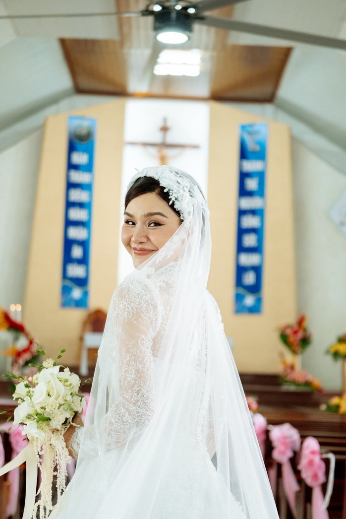 Người mẫu Thu Trang và Quang Sơn về chung nhà- Ảnh 1. Người mẫu Thu Trang và Quang Sơn về chung nhà- Ảnh 1.