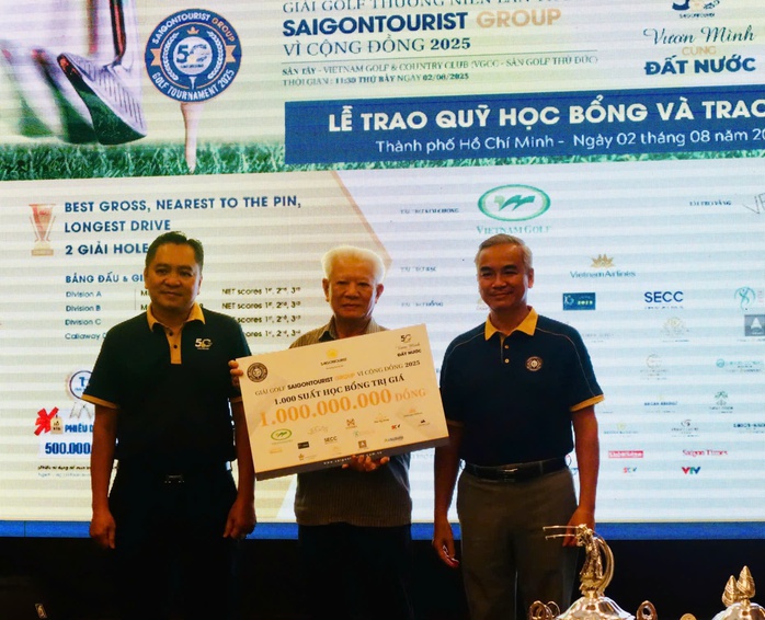 Giải golf Saigontourist Group "Vì cộng đồng" tặng 1.000 suất học bổng khuyến học- Ảnh 4. Giải golf Saigontourist Group "Vì cộng đồng" tặng 1.000 suất học bổng khuyến học- Ảnh 4.