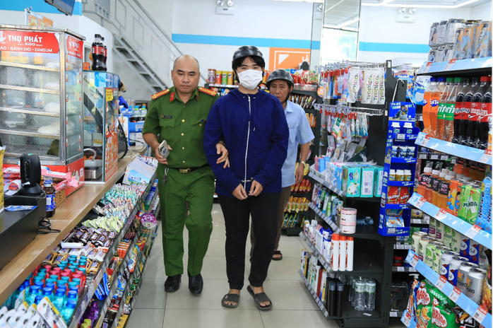 Bắt thanh niên gây ra 3 vụ cướp cửa hàng tiện lợi ở Đồng Nai- Ảnh 1.