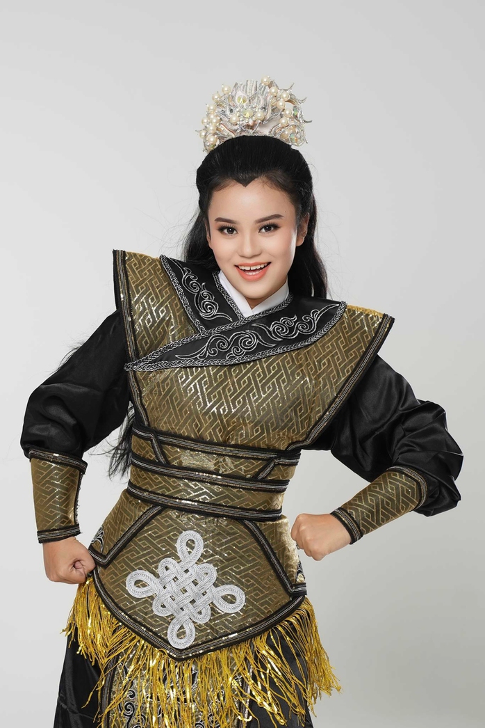 Đạo diễn TRẦN QUỲNH ANH: Giữ lửa cho sân khấu cải lương - Ảnh 3.