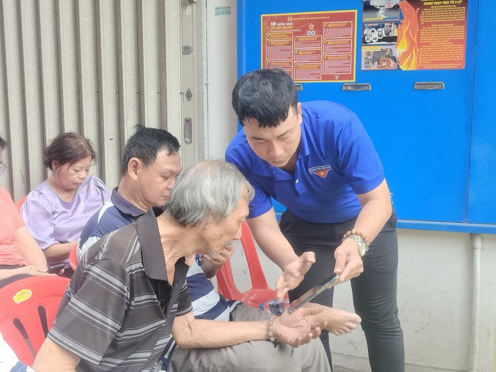 TP HCM: Phường Bình Tiên hướng tới mục tiêu 100% người dân có kỹ năng số- Ảnh 3. TP HCM: Phường Bình Tiên hướng tới mục tiêu 100% người dân có kỹ năng số- Ảnh 3.