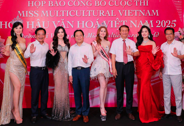 Hoa hậu Văn hóa Việt Nam tôn vinh vẻ đẹp, trí tuệ Việt Nam- Ảnh 1. Hoa hậu Văn hóa Việt Nam tôn vinh vẻ đẹp, trí tuệ Việt Nam- Ảnh 1.