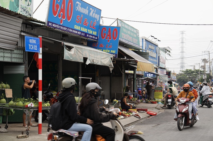 TP HCM: Lắp đặt biển 59 tên đường mới - Ảnh 1.