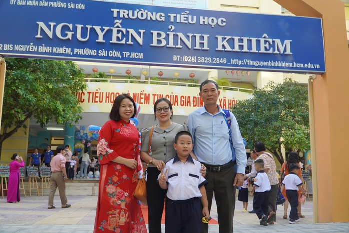 Vỡ òa cảm xúc trong ngày "Hôm nay, em vào lớp 1"- Ảnh 4.