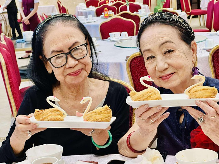 Cuộc hội ngộ xúc động cùng hình mẫu trong ca khúc "Linh hồn tượng đá" - Ảnh 4.