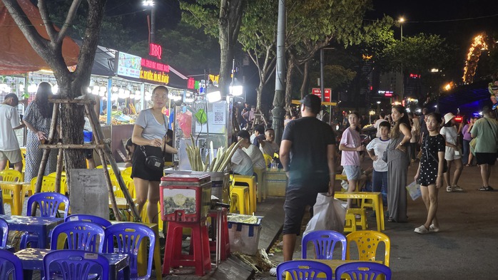 Chợ đêm Sơn Trà: 