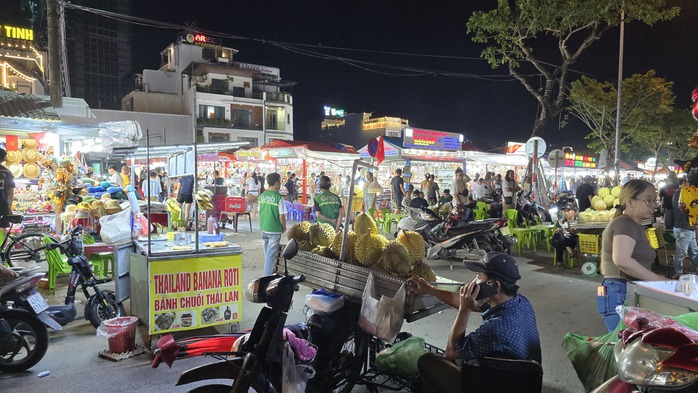 Chợ đêm Sơn Trà: 