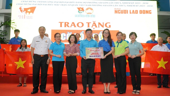 Một buổi sáng ý nghĩa ở phường Sài Gòn, TP HCM- Ảnh 4. Một buổi sáng ý nghĩa ở phường Sài Gòn, TP HCM- Ảnh 4.