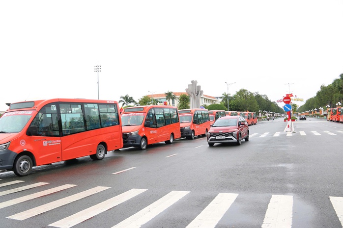 Phương Trang khai trương 4 tuyến xe buýt có máy lạnh và wifi tại Cà Mau - Ảnh 3. Phương Trang khai trương 4 tuyến xe buýt có máy lạnh và wifi tại Cà Mau - Ảnh 3.
