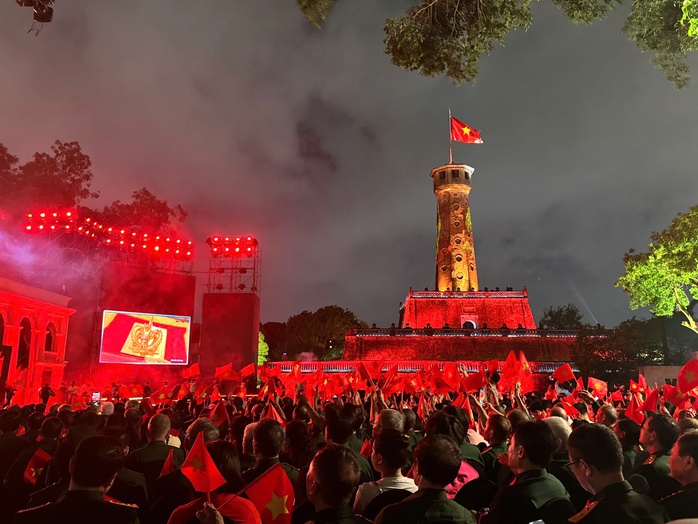 Thời cơ vàng xây dựng Việt Nam hùng cường trong chương trình nghệ thuật đặc biệt - Ảnh 1.
