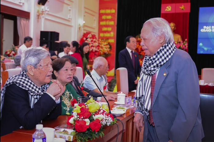 Trân trọng, biết ơn các nhà giáo đi B trong cuộc kháng chiến chống Mỹ- Ảnh 4. Trân trọng, biết ơn các nhà giáo đi B trong cuộc kháng chiến chống Mỹ- Ảnh 4.