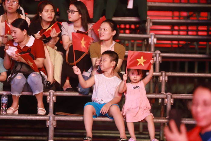 Thủ tướng Phạm Minh Chính dự chương trình Thời cơ vàng tại điểm cầu Huế - Ảnh 11.