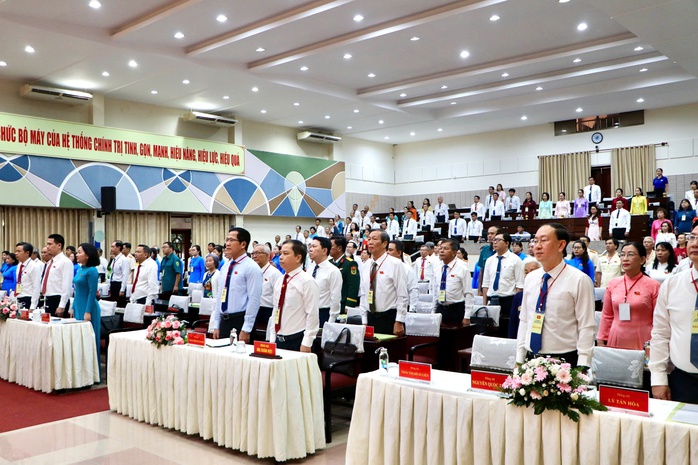 Phường Vĩnh Hội phấn đấu 100 % tuyến đường không còn rác Trong nhiệm kỳ mới - Ảnh 2.