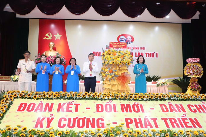 Phường Vĩnh Hội phấn đấu 100 % tuyến đường không còn rác Trong nhiệm kỳ mới - Ảnh 1.