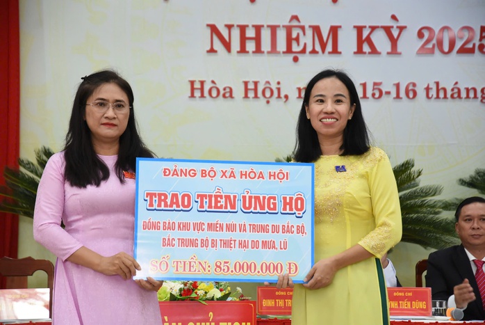 Ra mắt Ban Chấp hành Đảng bộ, Ban Thường vụ Đảng ủy xã Hòa Hội, TP HCM - Ảnh 2.