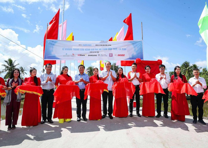 Khánh thành cầu giao thông ở Cà Mau do Báo Thanh Niên vận động - Ảnh 1.