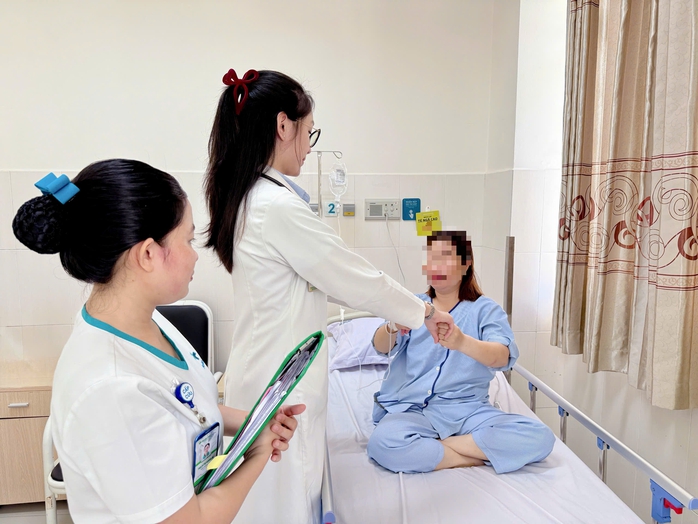 VIDEO: Người phụ nữ 40 tuổi chia sẻ việc bị đột quỵ lúc 0 giờ - Ảnh 6.