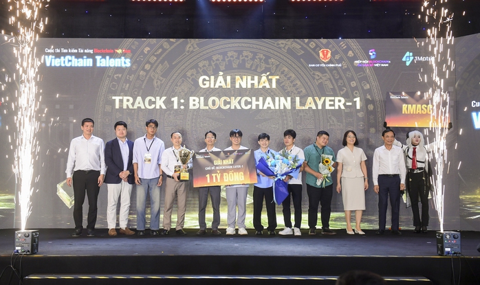 Một dự án Blockchain về "quản lý văn bằng chứng chỉ" nhận giải thưởng 1 tỉ đồng- Ảnh 1. Một dự án Blockchain về "quản lý văn bằng chứng chỉ" nhận giải thưởng 1 tỉ đồng- Ảnh 1.