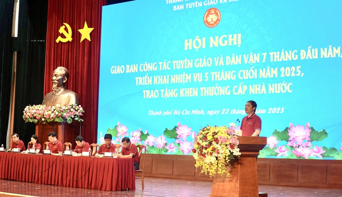 Công tác Tuyên giáo và Dân vận TP HCM đổi mới mạnh mẽ, bám sát cơ sở- Ảnh 1. Công tác Tuyên giáo và Dân vận TP HCM đổi mới mạnh mẽ, bám sát cơ sở - Ảnh 2.