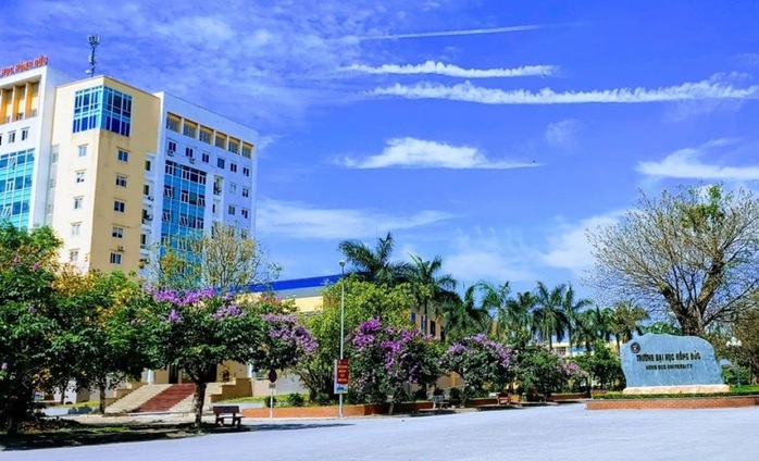 Choáng với điểm chuẩn vào ngành Sư phạm trường Đại học Hồng Đức- Ảnh 1. Choáng với điểm chuẩn vào ngành Sư phạm trường Đại học Hồng Đức- Ảnh 1.