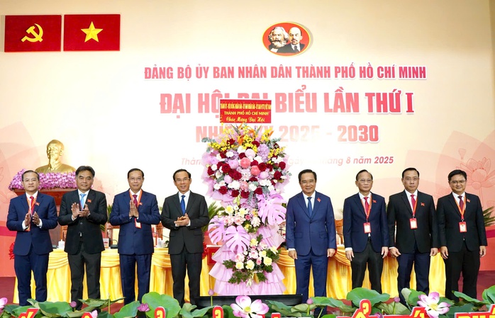 Bí thư Nguyễn Văn Nên dự, chỉ đạo Đại hội đại biểu Đảng bộ UBND TP HCM lần thứ I - Ảnh 2.