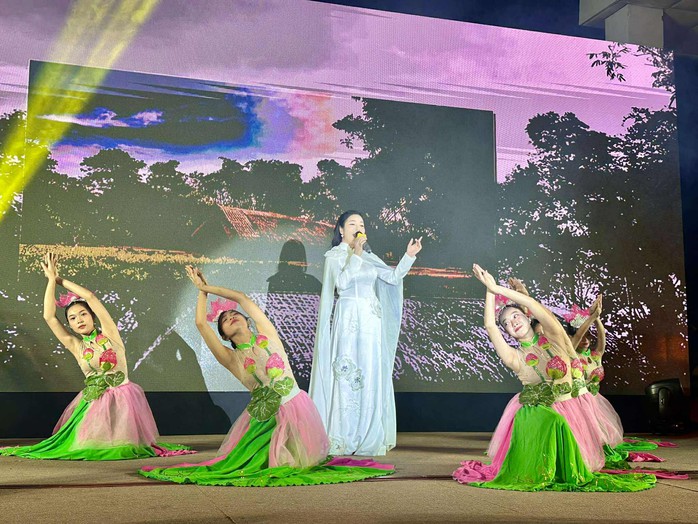 Dư âm sâu lắng "Lời Người như thể nước non" của nhạc sĩ Nguyễn Văn Sanh - Ảnh 2.